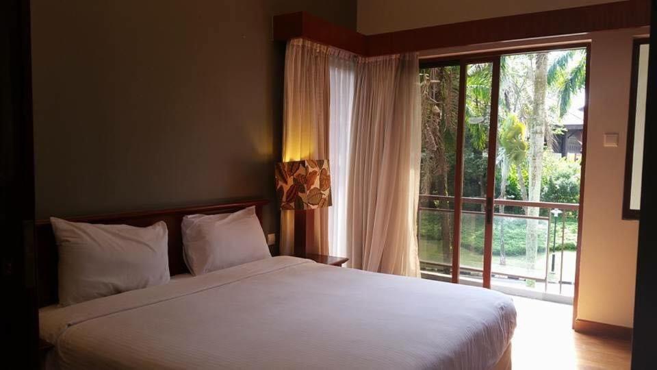 Garden View Pulai Springs Resort สกูได ภายนอก รูปภาพ